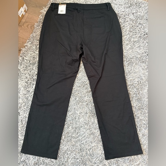 Lee Women’s Relaxed Fit Straight Leg All Day Pant - Black - 14 Petite - Picture 5 of 14